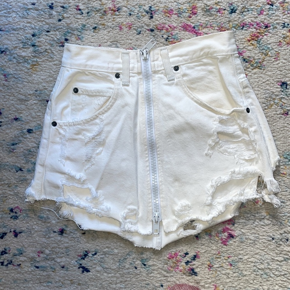 Carmar Zip Front White Distressed Denim Skirt Size 23